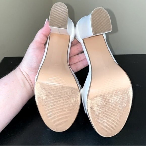 White platform chunky high heels size 7.5 EUC worn once! Comes in orig box. - Picture 13 of 13